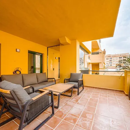Modern 3-bedroom Haven In Almendros San Pedro Apartment *